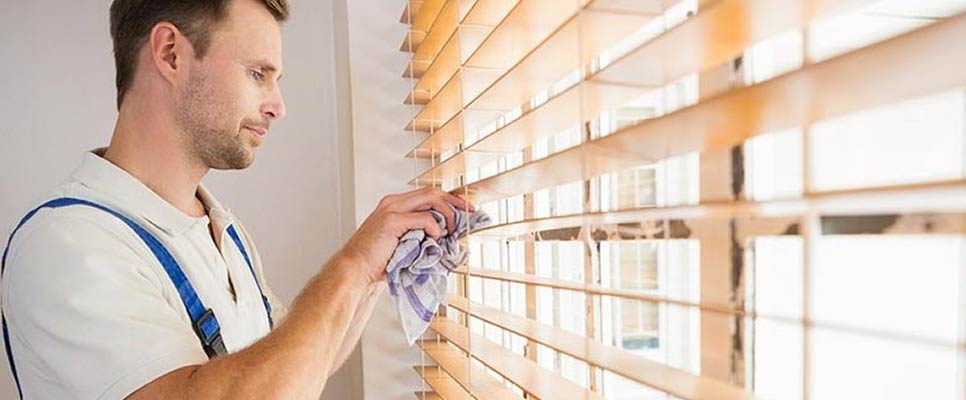 How to Clean Fabric Blinds
